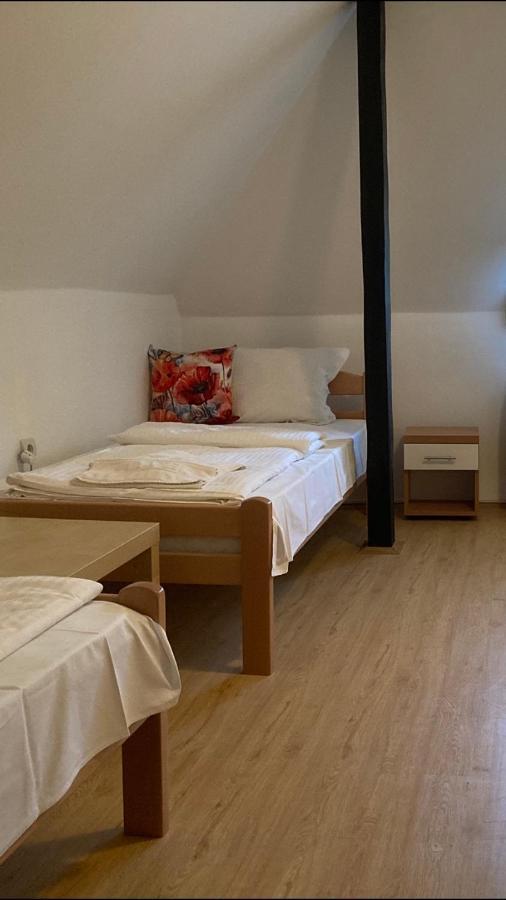 B&B Villa Pipacs Feketić Eksteriør billede