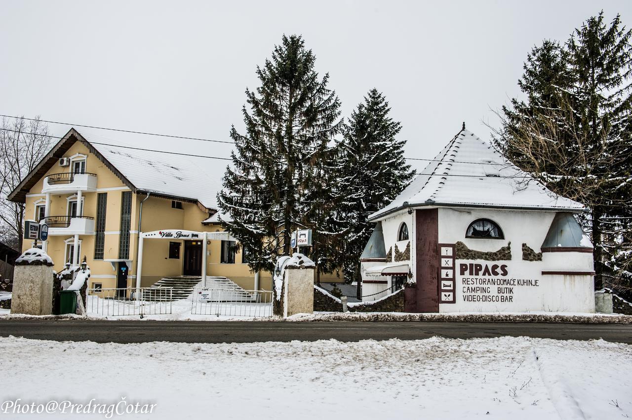 B&B Villa Pipacs Feketić Eksteriør billede