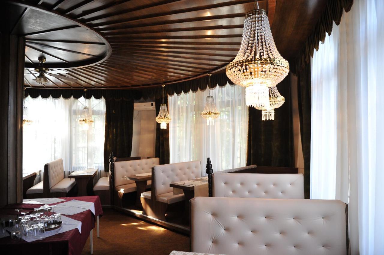 B&B Villa Pipacs Feketić Eksteriør billede